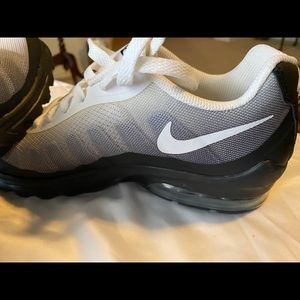 Nike Air sneakers size 7 women